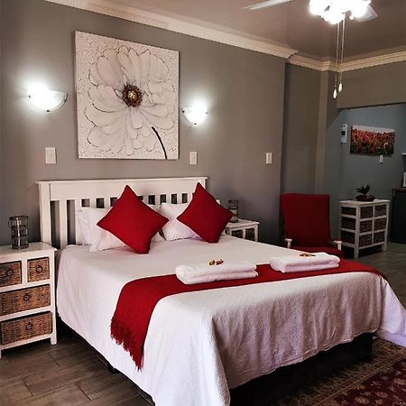 Graceland Guesthouse Potchefstroom Extérieur photo