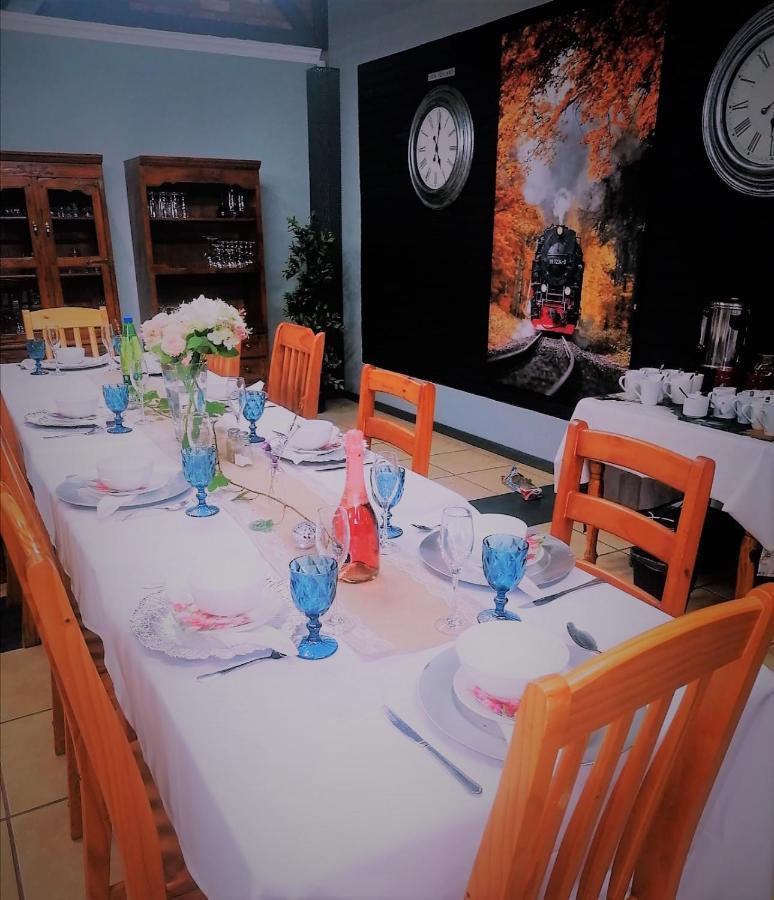 Graceland Guesthouse Potchefstroom Extérieur photo