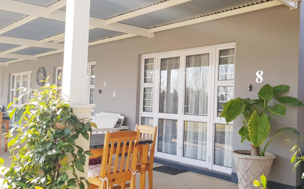 Graceland Guesthouse Potchefstroom Extérieur photo