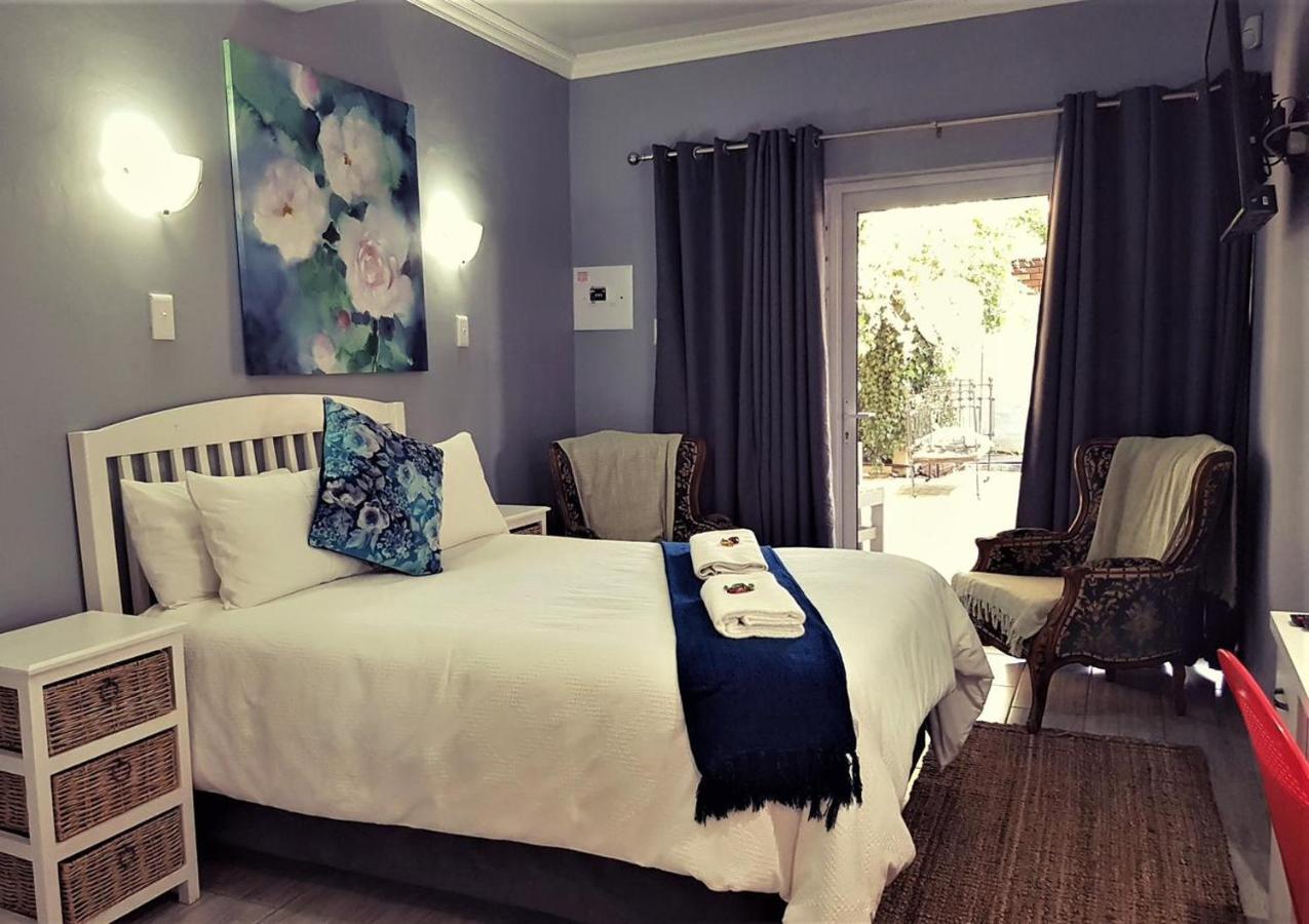 Graceland Guesthouse Potchefstroom Extérieur photo