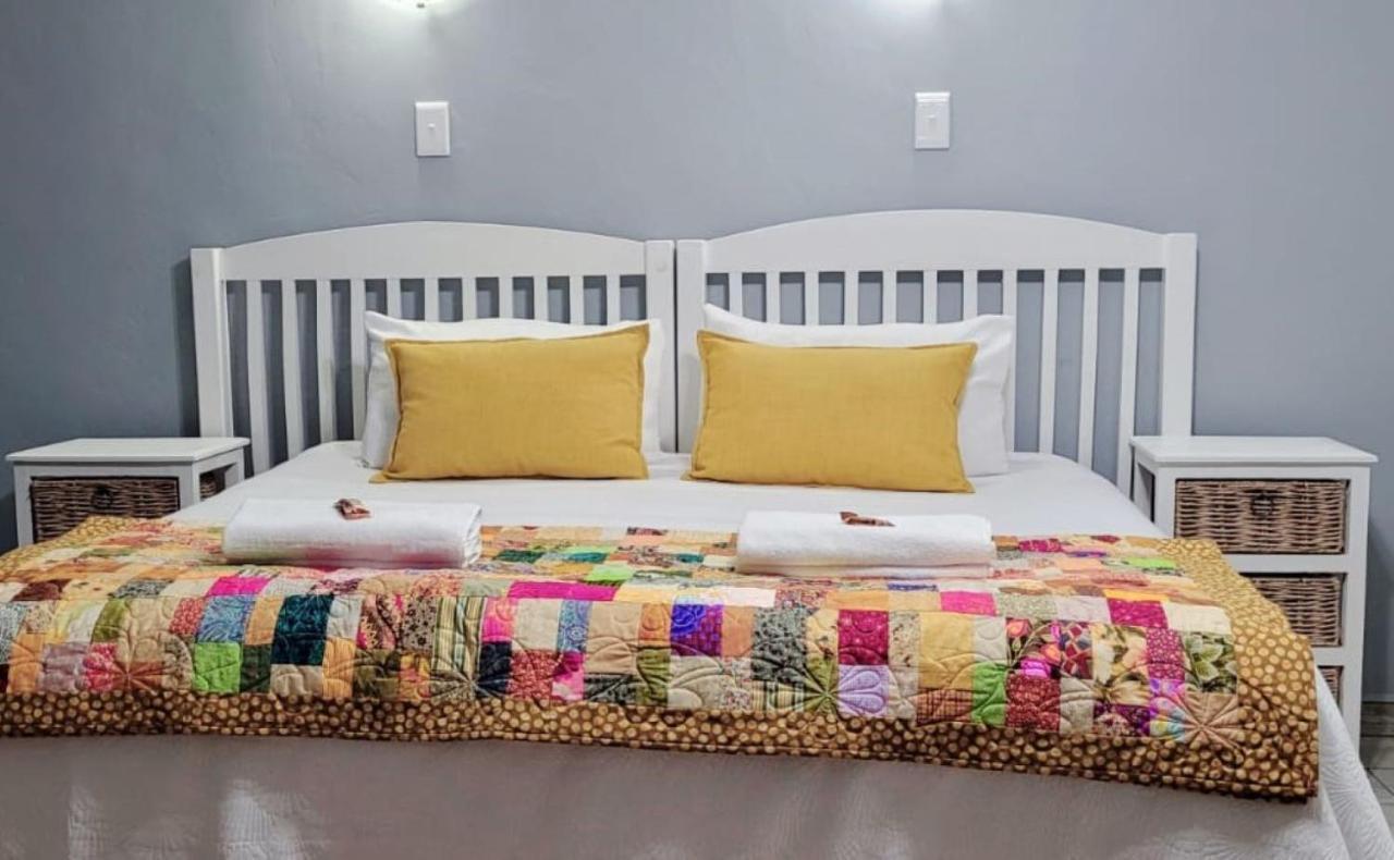 Graceland Guesthouse Potchefstroom Extérieur photo